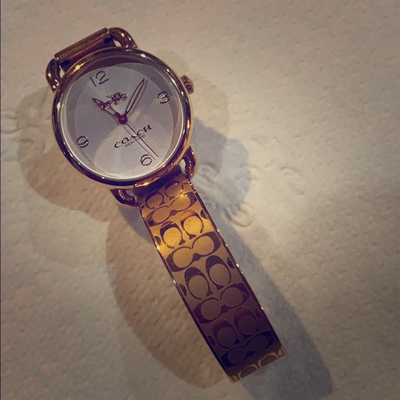 Coach watch - Picture 1 of 4